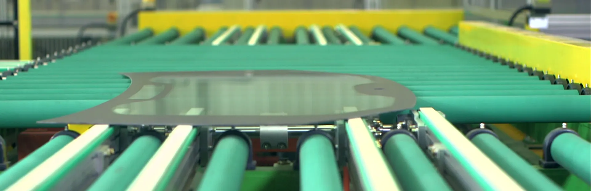 Solutions complètes de sérigraphie pour le verre automobile, électroménager et architectural