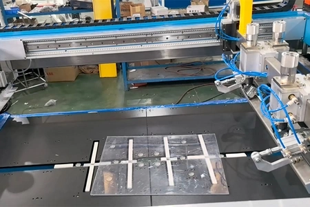 Machine de sérigraphie automatique pour verre automobile