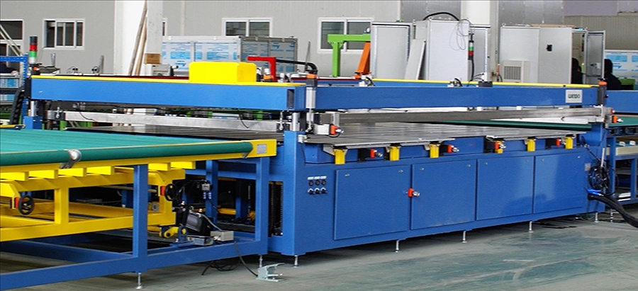 Machine automatique de sérigraphie pour verre architectural