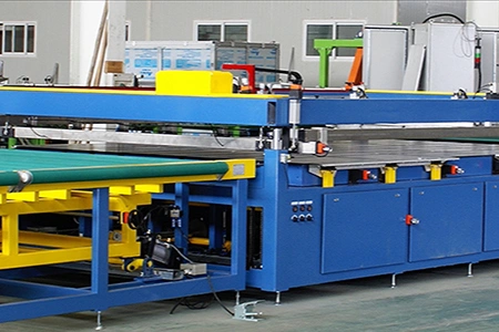 Machine automatique de sérigraphie pour verre architectural