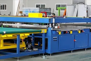 Machine automatique de sérigraphie pour verre architectural